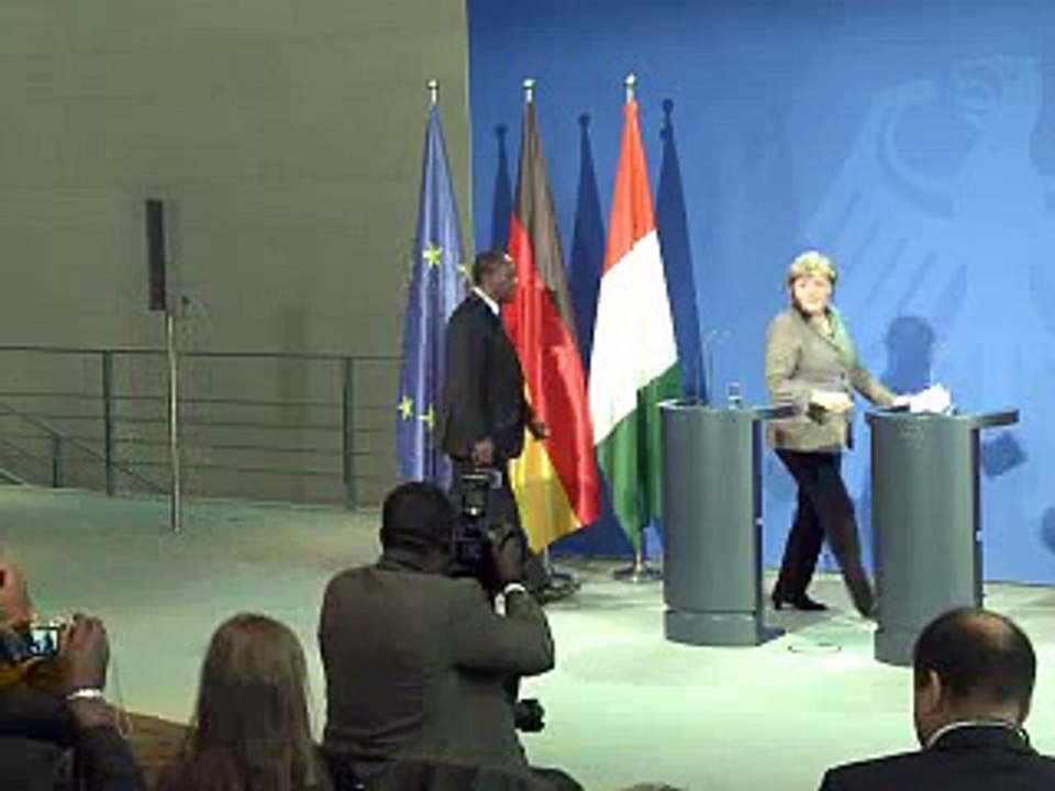 Mali: 41 otages occidentaux en Algérie, les soldats français au combat