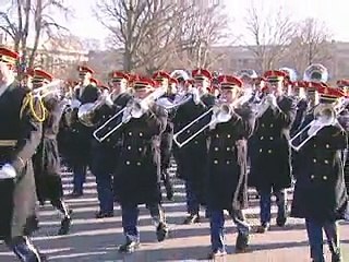 Obama, investi pour quatre ans de plus, appelle à renforcer les libertés