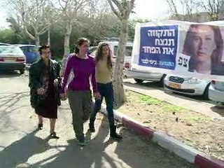 Les Israéliens se mobilisent, Netanyahu favori mais beaucoup d'incertitudes