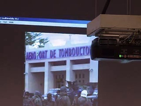 Mali: Français et Maliens entrent dans Tombouctou, manuscrits brûlés par les islamistes