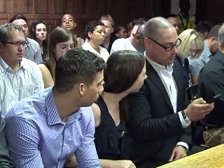 Affaire Pistorius: le parquet accable l'athlète, la défense conteste les témoignages