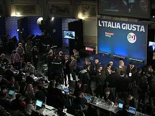 Italie: l'impasse politique plonge l'Europe dans l'angoisse