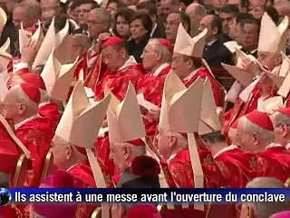 Vatican: les cardinaux dans la chapelle Sixtine pour un conclave historique