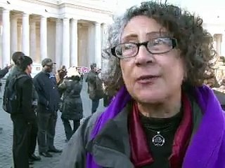 A la tête d'une Eglise en proie au doute, le pape plaide pour "la tendresse" et "l'humilité"