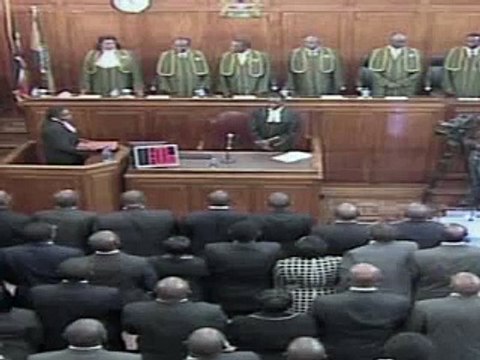 Kenya: élection de Kenyatta validée, Odinga reconnait sa défaite