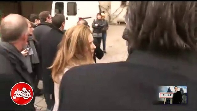 Quand Valérie Trierweiler écarte violemment un journaliste