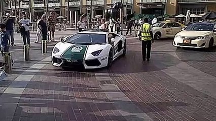 La nouvelle voiture de la police de Dubaï : La Lamborghini Aventador