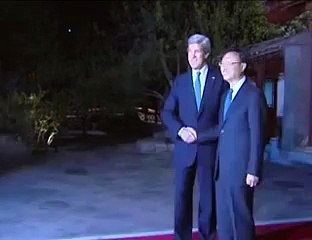 Corée du Nord: Kerry promet de défendre le Japon face à la menace nucléaire