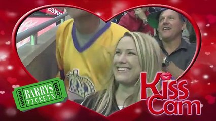 David Beckham embrasse sa fille pour le public