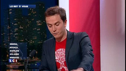 Record du monde de dominos avec des livres