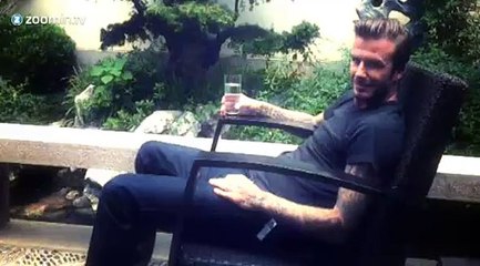 Waouw, Victoria Beckham sourit!