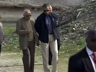 Obama se recueille dans la cellule de Mandela