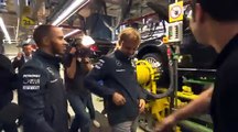 F1 Mercedes : Rosberg et Hamilton à l'usine