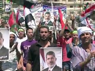 Egypte: les pro-Morsi refusent de se disperser, la police menace