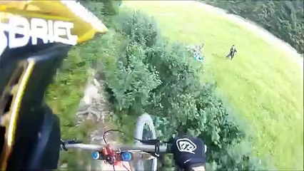 Violentes chutes de VTT en série