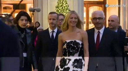 Gwyneth Paltrow fait la poupée pour Le Printemps