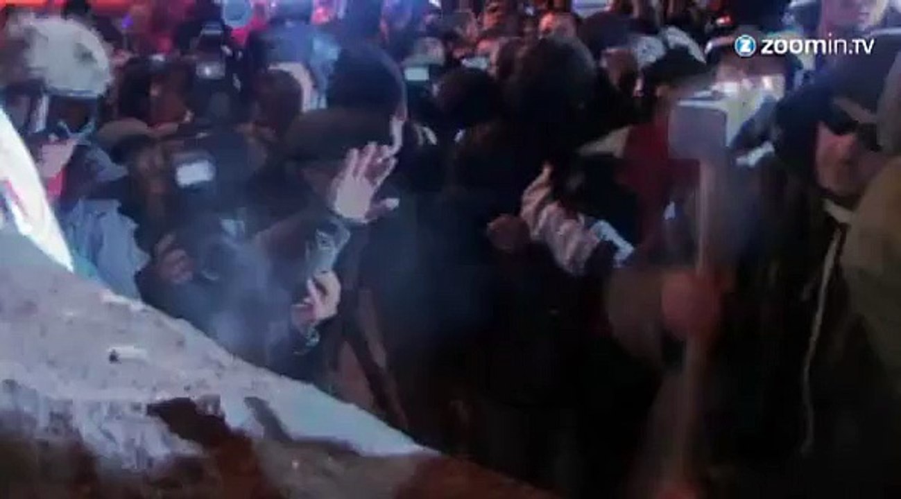 Kiev : des manifestants détruisent la statue de Lénine