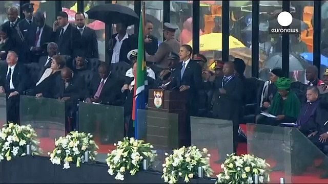 Hommage à Mandela : l'interprète en langue des signes était un imposteur