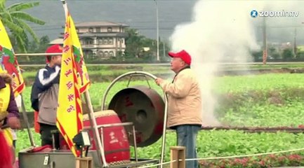 Un cheval à bascule géant pour le Nouvel An chinois