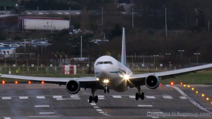 Atterrissage d'un Boeing 767 sous des vents violents