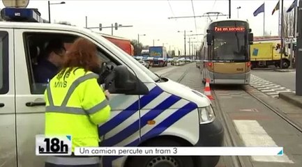 Bruxelles : un camion heurte un tram