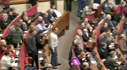Affrontements au Parlement ukrainienn