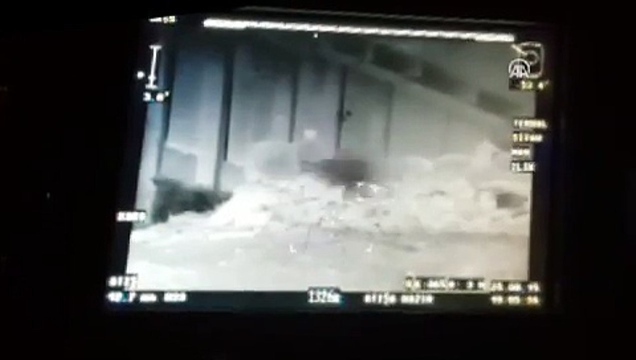 Diyarbakır  Sur ve Yüksekova da Silahlı Pkk teröristlerin Polis Özel Harekat tarafından vurulma anları