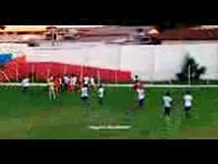 Referee pulls gun during starting amateur football - Brasil 2015