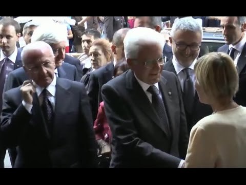 Napoli - Mattarella al San Carlo per docufilm Il senso del Mattino -live- (28.09.15)
