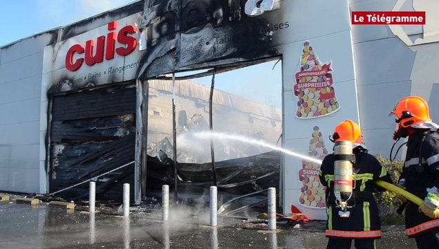 Lannion. Un magasin de cuisines en feu