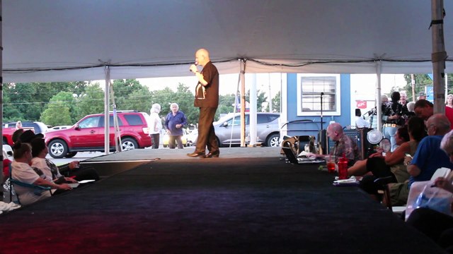 Chris Drummond sings 'Always On My mind' Elvis Week 2015