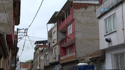 İnanılmaz ölüm: Gökten üstüne kanepe düştü !