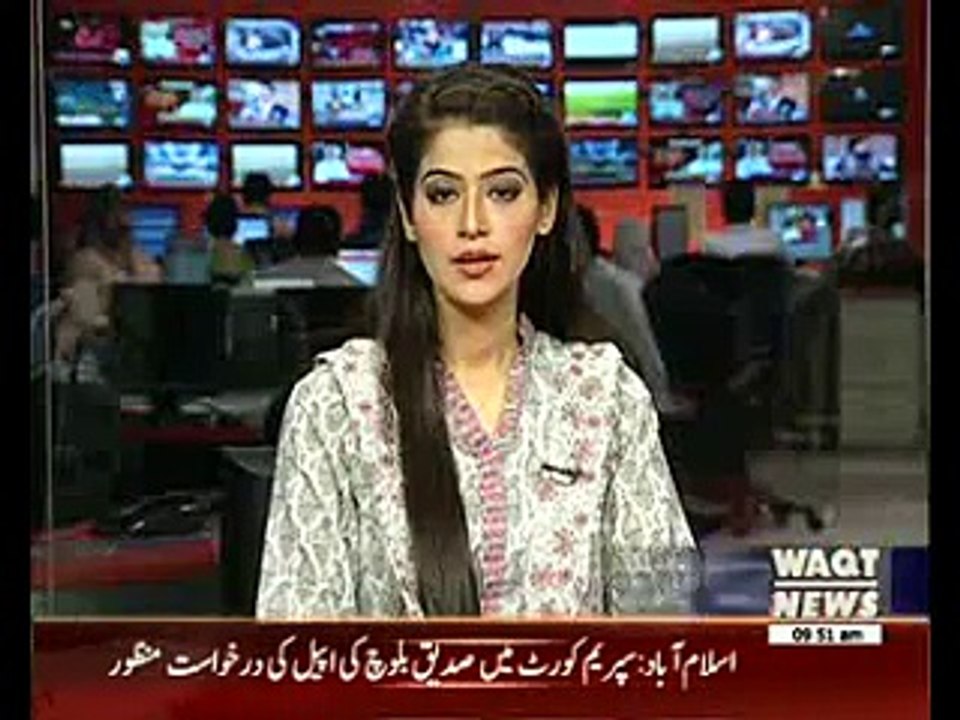 Toddlers giggles as lion cubs tries to 'play' with them at Ohio zoo