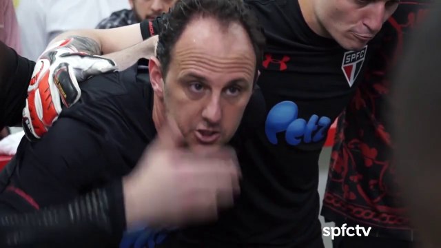 Bastidores: No clássico contra o Palmeiras, vestiário do São Paulo tem presença de Kardec e preleção de Ceni