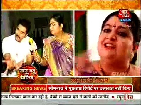 Dharam ne Uuthaya Meera Par Haat jis ke karan choda Meera ne Ghar - 29 september 2015 - Saath Nibhaana Saathiya