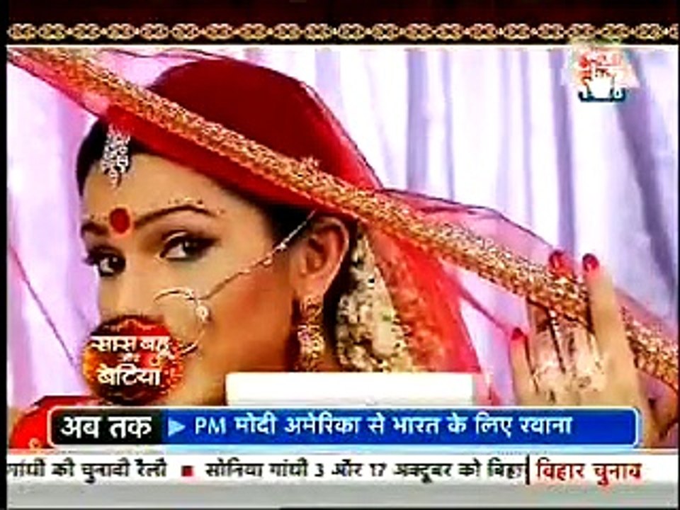 Sooraj Sandhya ko Bachane ke liya Vesh badal kar jaahan Boumb blast hone ke karan ho gaya Zakhmi - 29th September 2015 - Diya aur Baati Hum