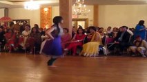 Young Desi Girl Dance On Wedding (HD)