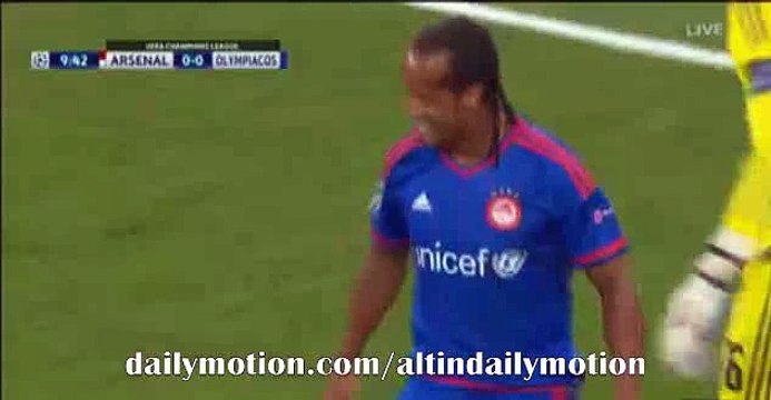 Alexis Sanchez Amazing Skill Pass - Arsenal vs Olympiakos - UCL - 29.09.2015