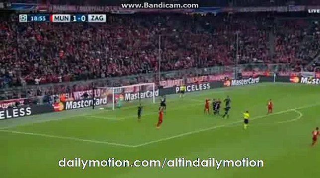 Douglas Costa 2nd Chance to Score - Bayern vs Dinamo Zagreb - Champions League - 29.09.2015