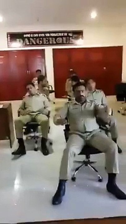 When our Pakistani Army in Fun Mood
