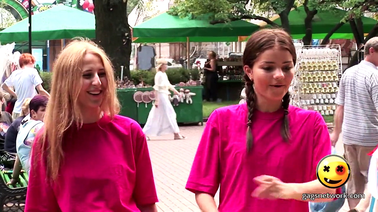 Naked and Funny Spray Presentation (HD)