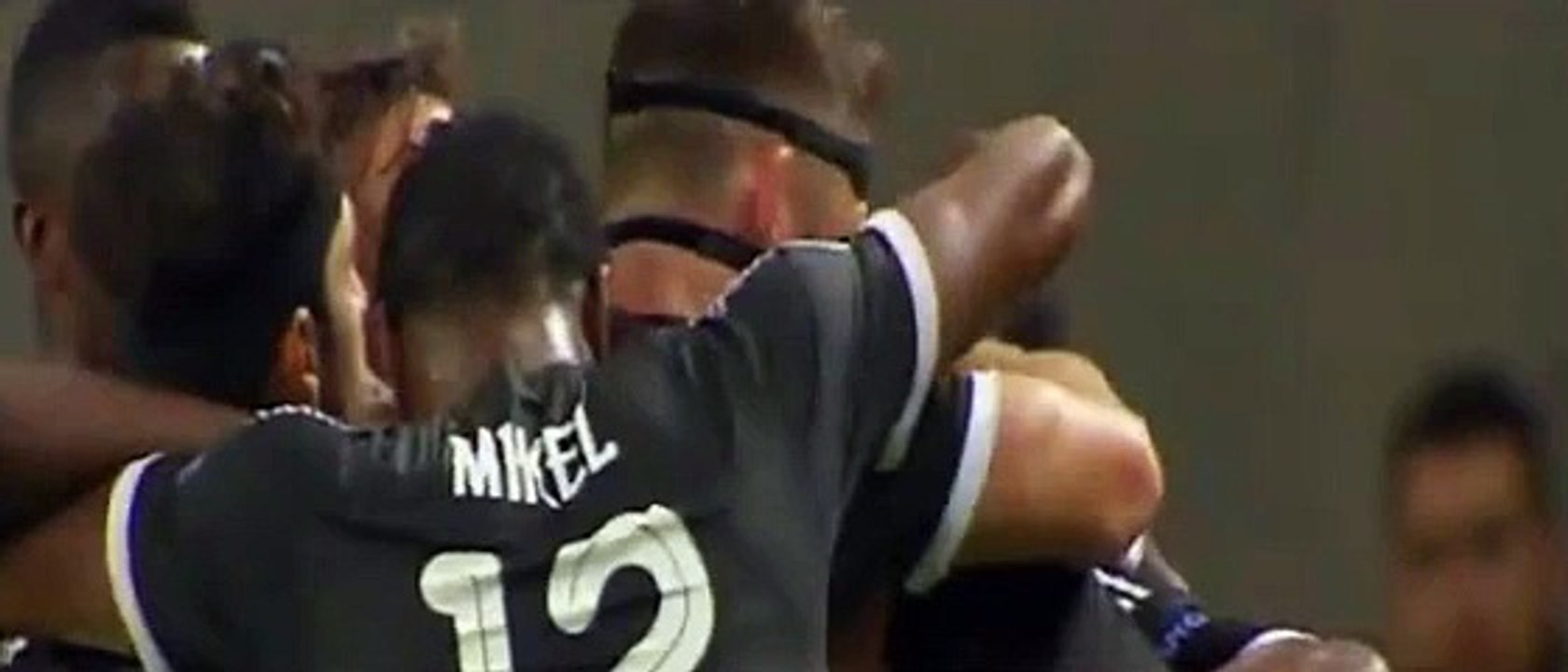 Willian Free Kick Goal 1-1 . Fc Porto - Chelsea Fc . 29-09-2015