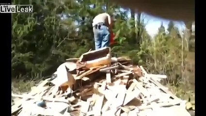 LiveLeak.com -  Redneck and Gasolene
