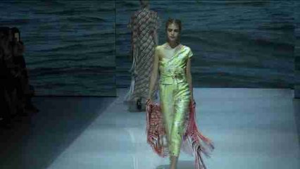 Los jóvenes diseñadores marcan la apertura de la pasarela de París