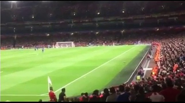 Πανηγυρισμοί απ'την εξέδρα στο Έμιρεϊτς Άρσεναλ-Ολυμπιακός