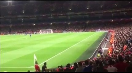 Πανηγυρισμοί απ'την εξέδρα στο Έμιρεϊτς Άρσεναλ-Ολυμπιακός