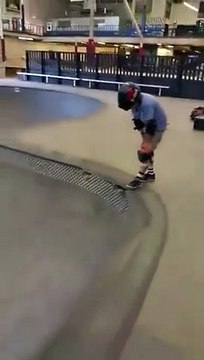 Cet enfant est un génie du Skateboard