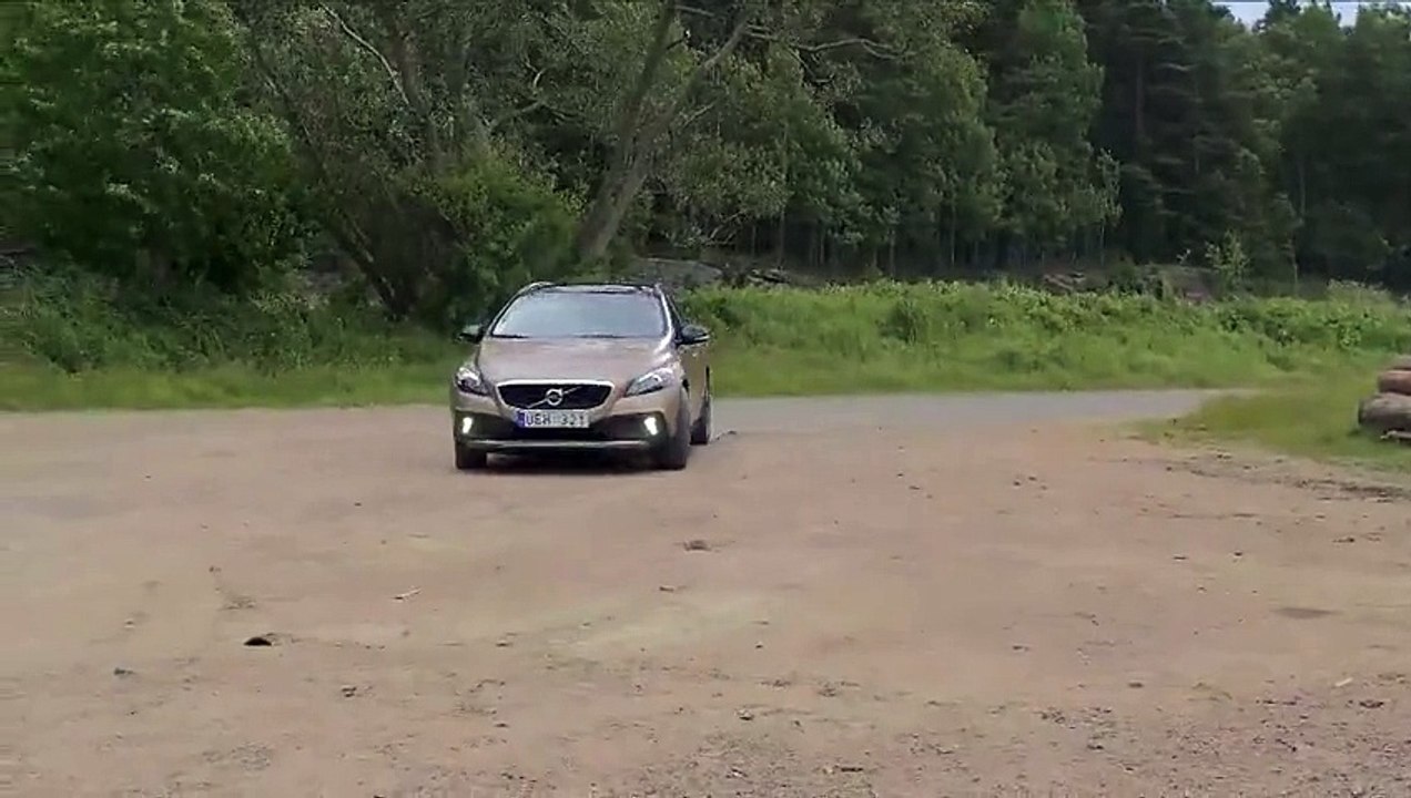 2014 Volvo V40 Cross Country Driving Review - Video Dailymotion