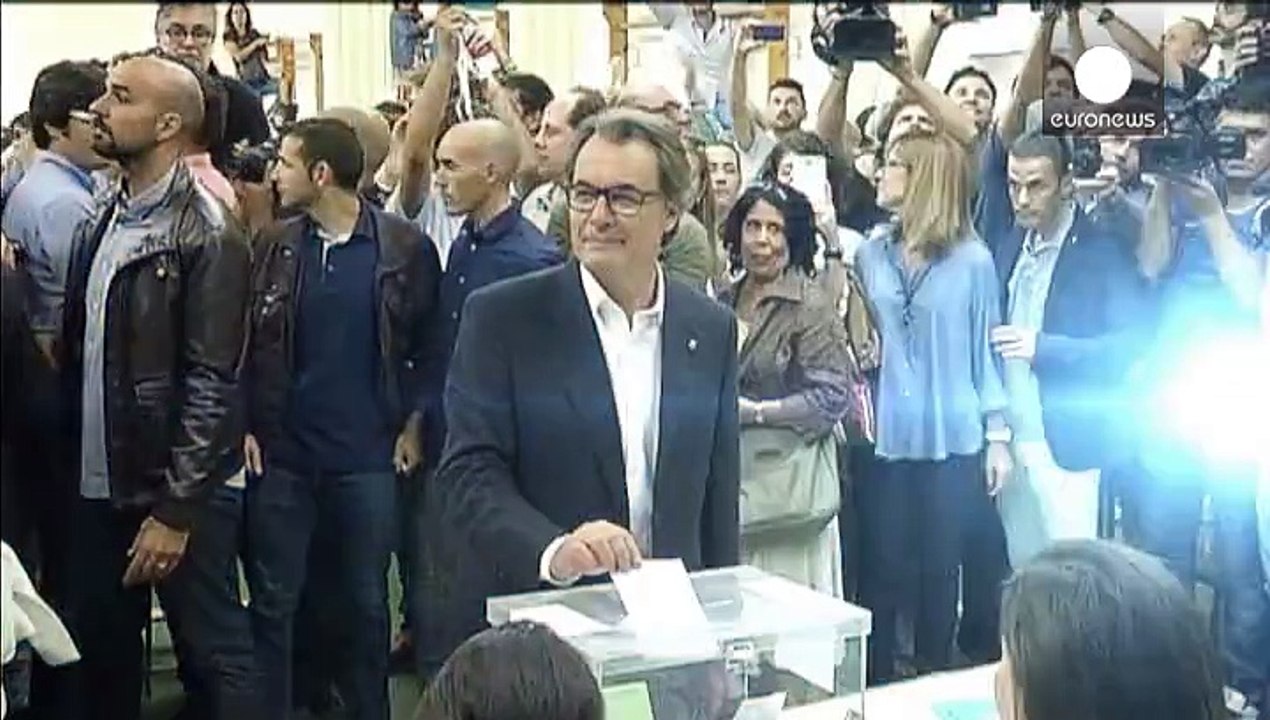 Gegenwind für katalanische Separatisten: Mas soll für 'illegales Referendum' vor Gericht