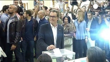 Gegenwind für katalanische Separatisten: Mas soll für "illegales Referendum" vor Gericht